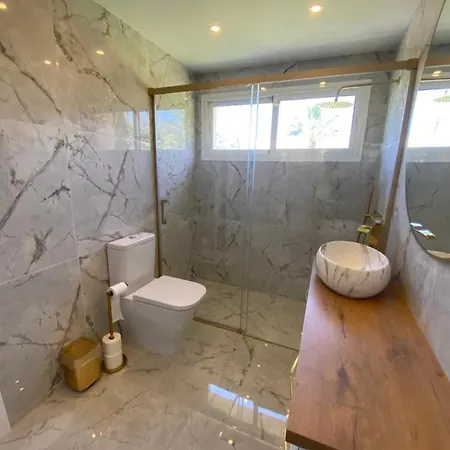Luxury Golden Sunset Aloha Puerto Banus Apartment