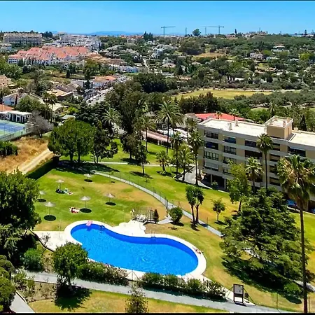 Luxury Golden Sunset Aloha Puerto Banus Apartment *