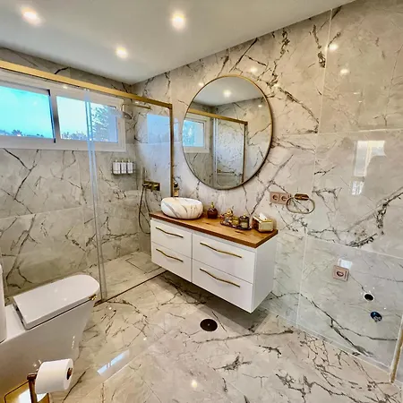 公寓 Luxury Puerto Banus 马尔韦利亚